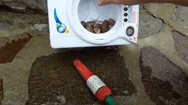 Toy washer vs bricks and water test смотреть онлайн