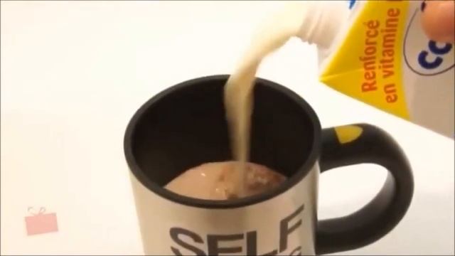 Кружка-мешалка "Self stirring mug" смотреть онлайн