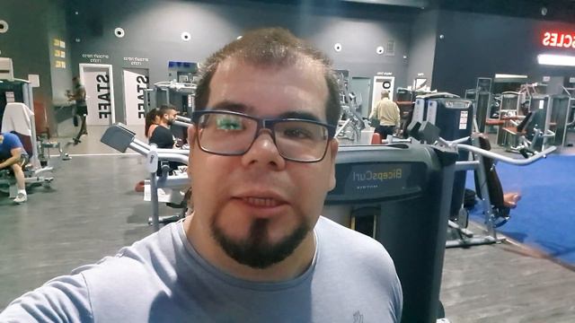 Наконец, открылись тренажёрные залы и пляжи! смотреть онлайн