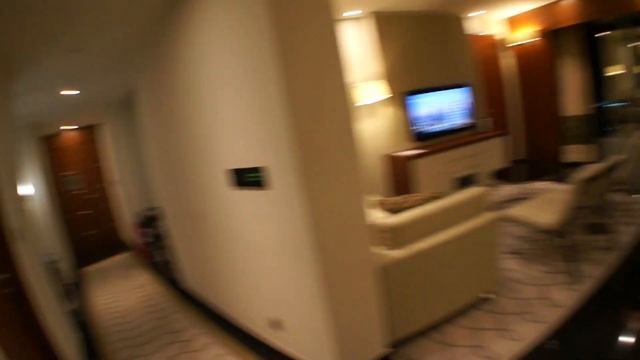 Jumeirah Emirates Towers Dubai Executive Suite Tour смотреть онлайн