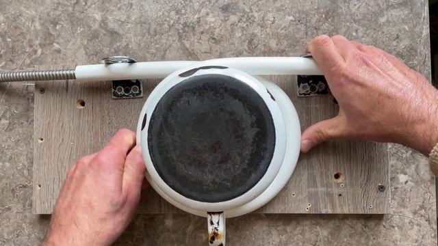 Это сделать практически невозможно, но таким способом легче лёгкого смотреть онлайн