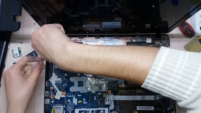 Как разобрать и почистить ноутбук Acer E1-531? смотреть онлайн