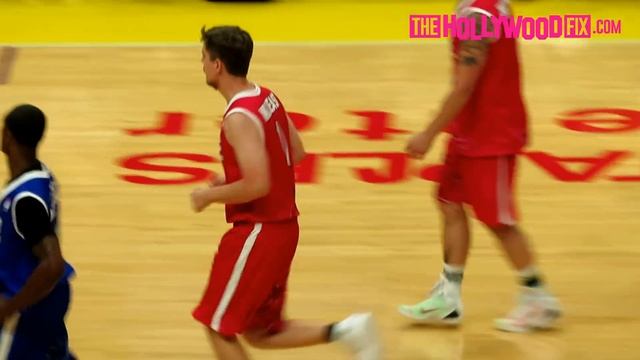 Mr. Beast Shows Off His Hooping Skills In The ACE Family Charity Basketball Game In Los Angeles, CA смотреть онлайн