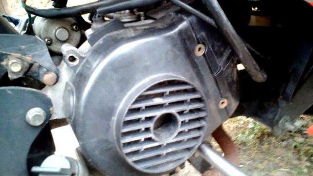 Как завести скутер если сел аккумулятор и сломана ножка смотреть онлайн