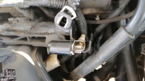 Снятие топливной рампы, форсунок, клапанной крыжки.Путь к снятию ГБЦ  Форд фокус2. Шаг1