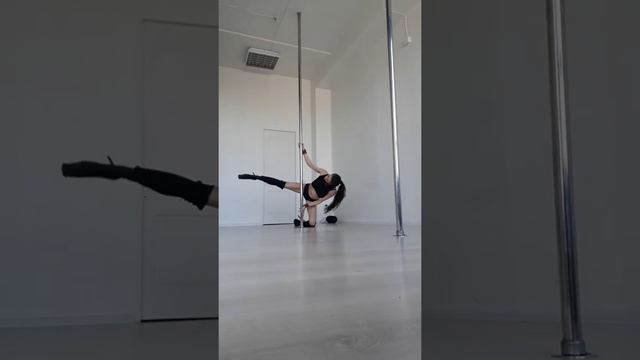 Inside the drums dance sketch (Music: Oomph! - Ego) смотреть онлайн