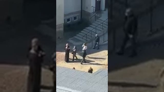 Во Львове за церковью исподтишка причащают прихожан смотреть онлайн