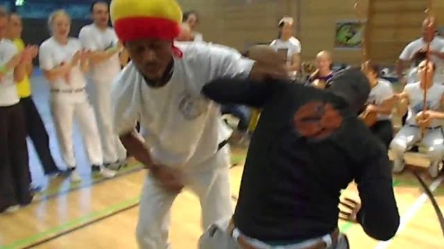 Capoeira Senzala Berlin 2013 Timbalada&Bobby Gomes смотреть онлайн