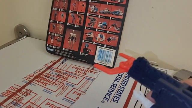 Kenner's 1990 RoboCop & the Ultra Police: Assault Squad "Torpedo" Thompson & "Claw" Callahan review смотреть онлайн