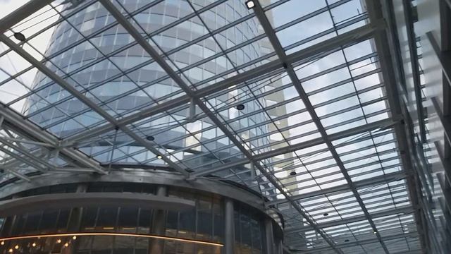 Millenium Citi . Огромный торговый центр.Вена 20й район . смотреть онлайн