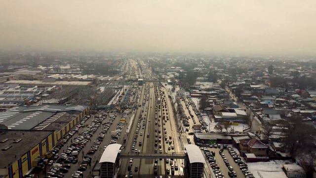 ПРОБКИ АЛМАТИНСКОЙ БАРАХОЛКИ | 4K ВИДЕО | 360 ФОТО смотреть онлайн