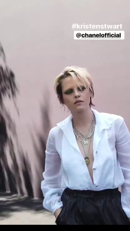 Kristen Stewart outside the show смотреть онлайн