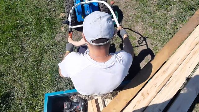 мотоблок перевозит доски смотреть онлайн