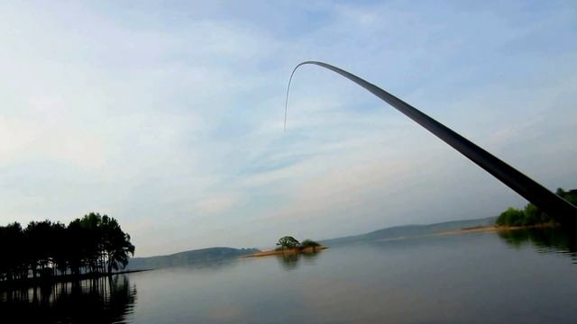 Лещ 2,3 кг. на маховую удочку.Сам ловил и снимал.Full HD. смотреть онлайн