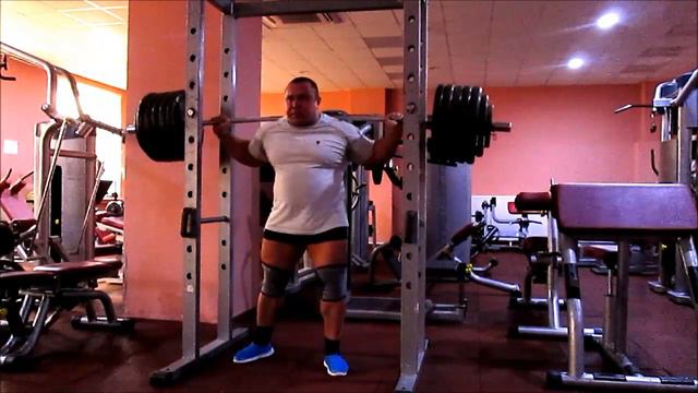 Присед 250 кг / Squat 250 kg (551 lbs) - Ламонов Владимир. Присед 250 кг / Squat 250 kg (551 lbs) смотреть онлайн