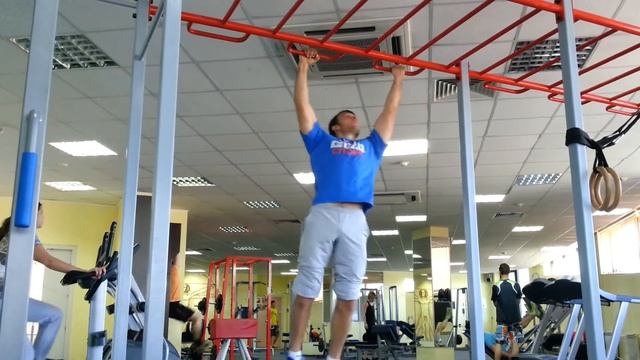 Подтягивания разнохват. Sliderlife.ru смотреть онлайн