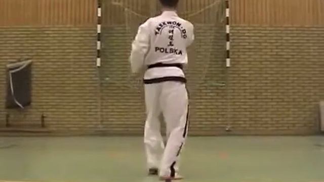 Чун-Гун. Спорт клуб ЗОМБИР смотреть онлайн