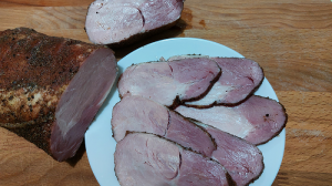 Ветчина Домашняя. Приготовить могут все.