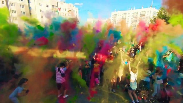 Фестиваль красок Холи в мкр. Белый Хутор, Челябинская область смотреть онлайн