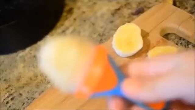 Boon Pulp Silicone Feeder Review смотреть онлайн