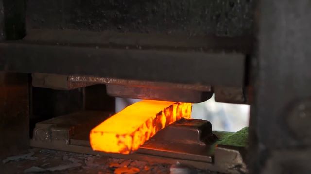 Damascus Steel From Shoe Nails. Roasted Nails.