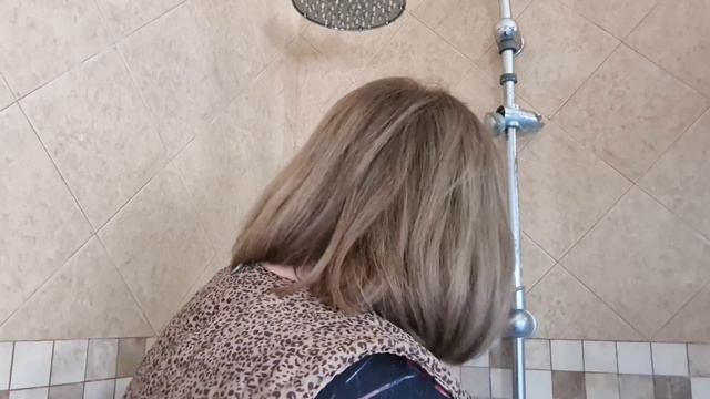 по ту сторону красивой жизни.толька мне это нужно.толька женщина меня поймёт. смотреть онлайн