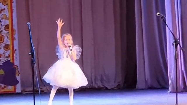 Мачулина Алиса март 2020 Подарок маме муз. А. Ивлева смотреть онлайн