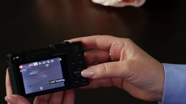Panasonic - LUMIX Point and Shoot - DMC-ZS40 - How to use the iA mode. смотреть онлайн