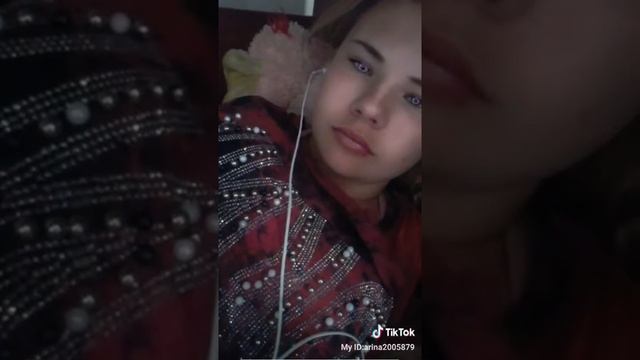 В какой руке нужно держать нож , а в какой вилку ??? смотреть онлайн