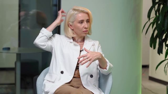 Один день с Ольгой Мец: о конкурентах HeadHunter, серфинге и жизни на два города смотреть онлайн