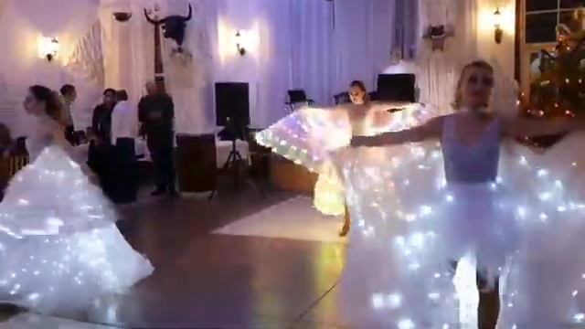 Шоу-балет "Созвездие "танец со светодиодными крыльями. смотреть онлайн