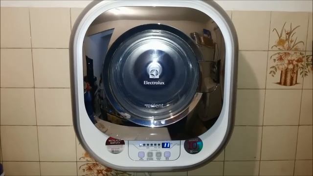 Lavadora Electrolux Mini Silent 3 kg (LFE03) - Ciclo Rápido смотреть онлайн