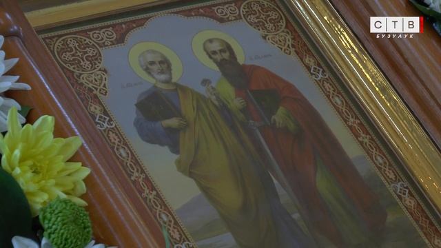 Православные христиане отмечают День святых первоверховных апостолов Петра и Павла смотреть онлайн