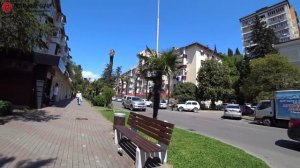 ХОСТА! ПРОГУЛКА по центру ХОСТЫ! Сталинские ДОМА! ЦЕНЫ в Хосте, рынок, РЕКА!