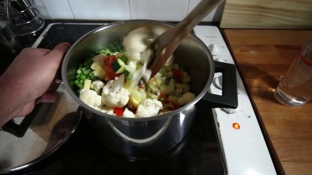 Sopa Minestrone Casera - Como Hacer Sopa De Verduras Italiana - Cocineros Italianos