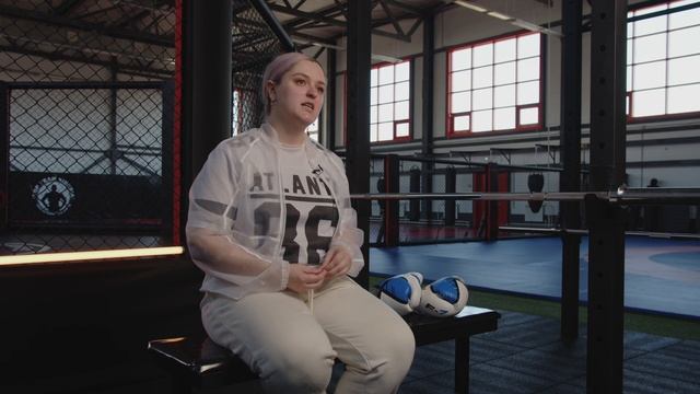 Спортивное шоу "Выпусти пар" 9 выпуск. Девушки пробуют смешанные единоборства - ММА смотреть онлайн