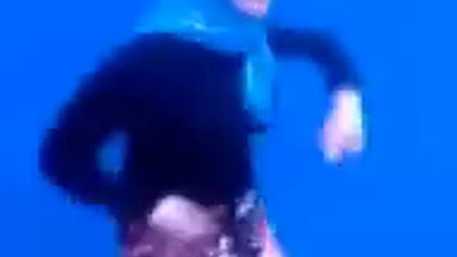 Дагестанка зажигает национальную лезгинку. Чисто даговские движения )) смотреть онлайн