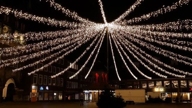Lübeck by Night with Nils Wülker / Любек - прогулка по ночному городу. Новый 2021 год. смотреть онлайн