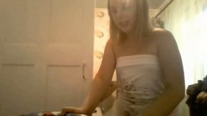 мы с сестрой дома одни .чем мы занимаемся ?