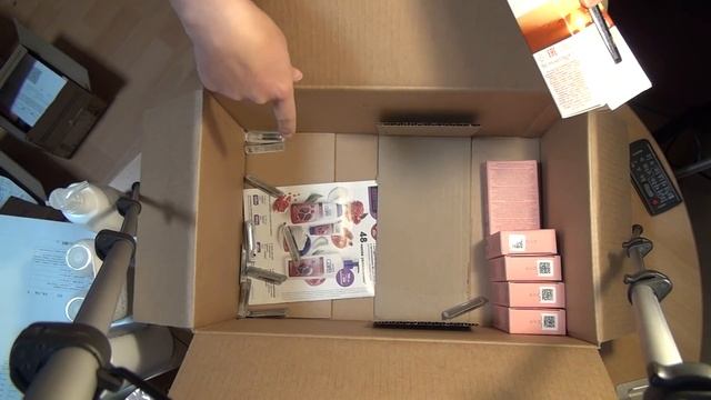 AVON. Распаковка 3 по кат Ноябрь/2021 смотреть онлайн