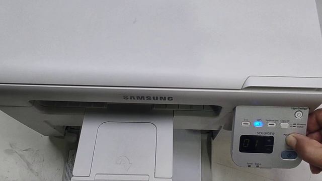 Como tirar leituras/relatórios de contadores e de suprimentos da impressora Samsung SCX-3405w. смотреть онлайн