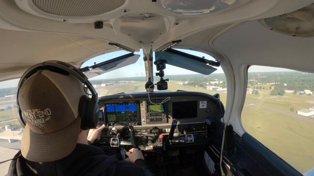 ATC makes student GO AROUND on FIRST SOLO! | Solo at 9 hours! смотреть онлайн