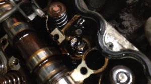 Замена маслосъемных колпачков(сальников клапанов) мерседес W163 M112 3.2л