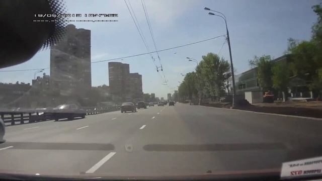 Дебил на желтом такси смотреть онлайн