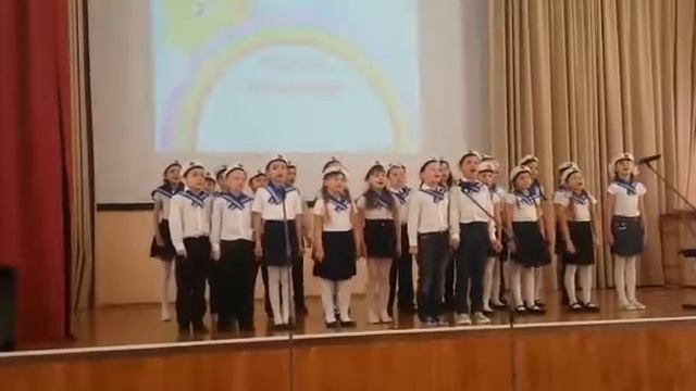 Безкозырка. Белая. В. Полоску. Воротник смотреть онлайн
