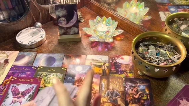 Pick a Card ? MARCH 2023 Tarot Reading + Pendulum & Update смотреть онлайн
