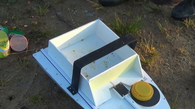 первый заплыв кораблик для рыбалки смотреть онлайн