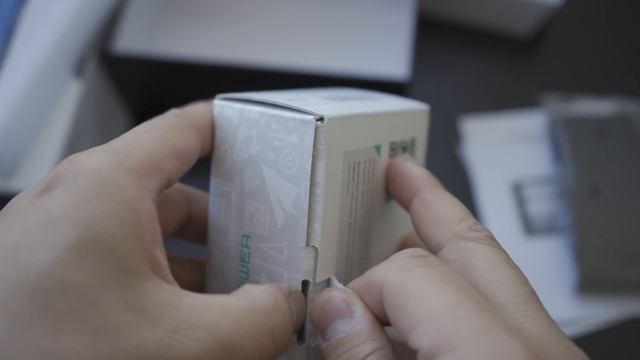 Vlogging WITH or WITHOUT a screen??? смотреть онлайн