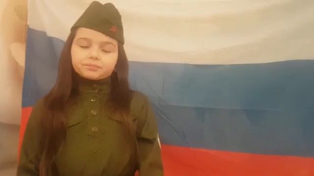 Ева Бекенева читает стихотворение "Что такое день Победы..." смотреть онлайн