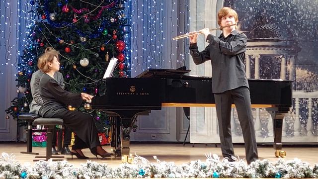 Михайловский Игорь_И.С. Бах Соната ми минор, BWV 1034 смотреть онлайн